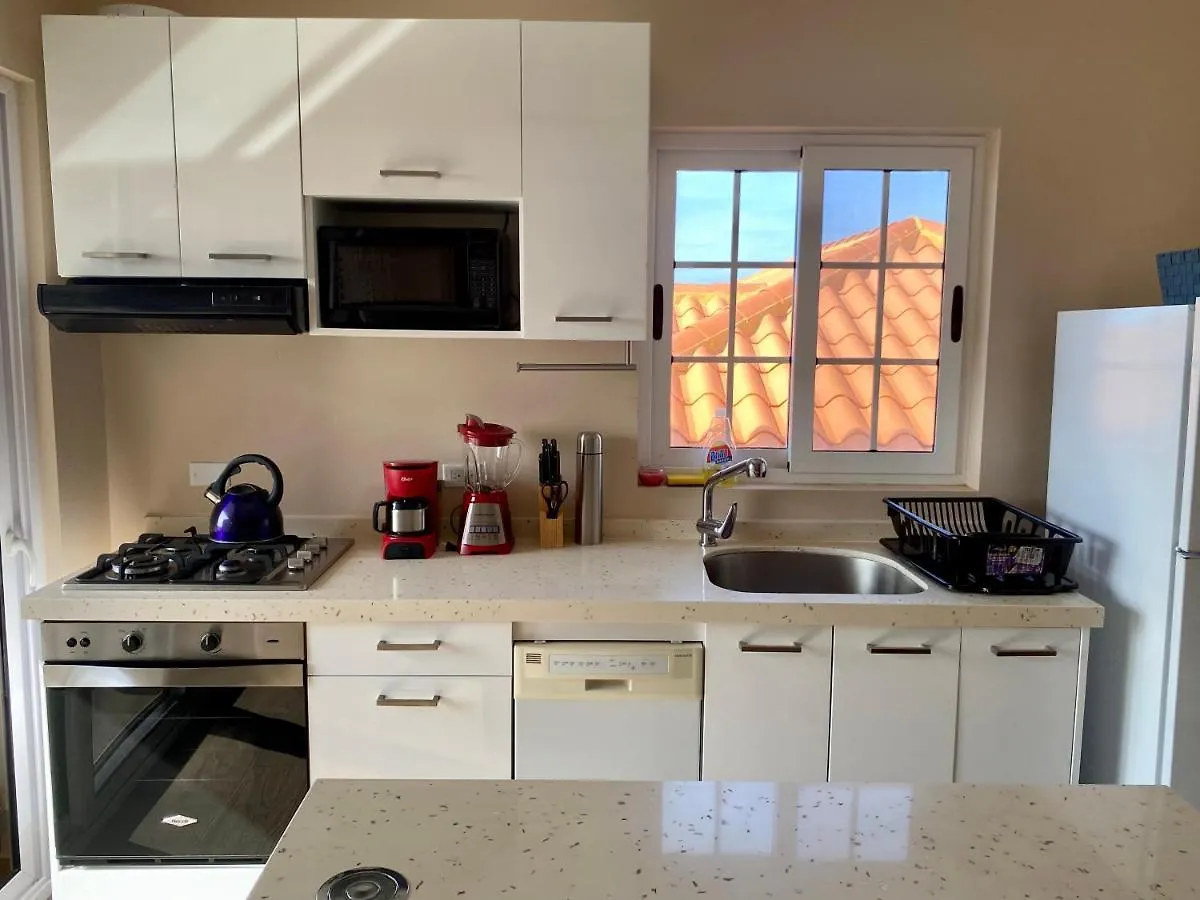 Cozy Apartment A 3 Minutes To The Marriott Noord Aruba